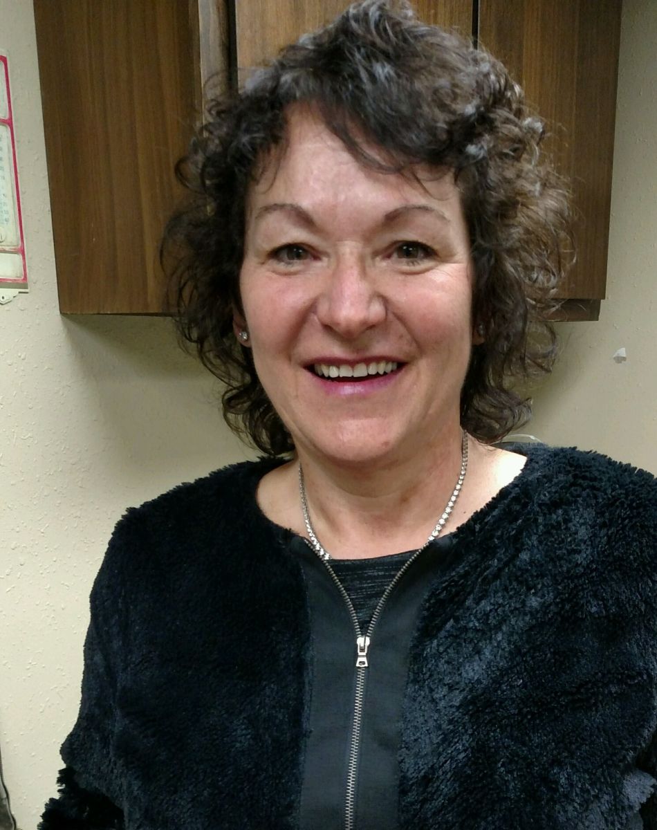 Sandi R.